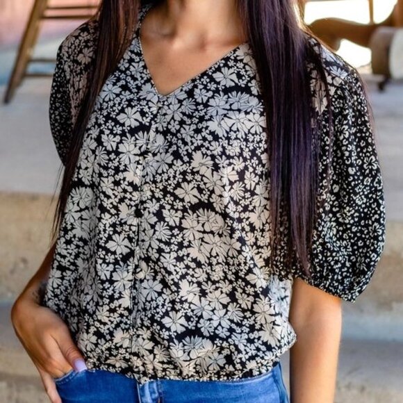 Southern Grace Tops - Grace & Emma - Bountiful Blooms Top, Medium